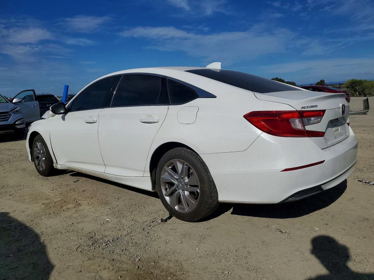 2020 Honda Accord Lx - Фото 2