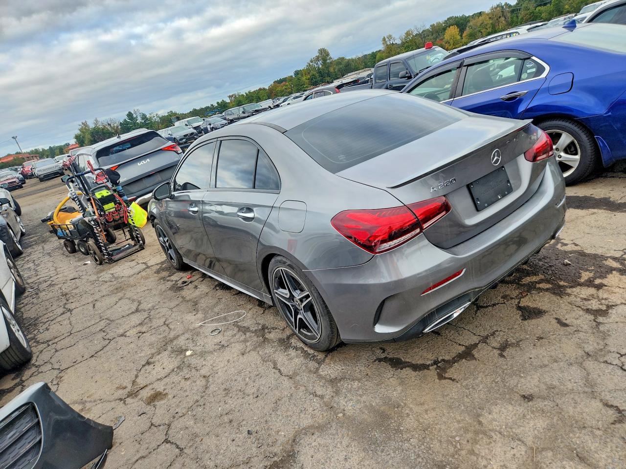 2019 Mercedes-Benz A 220 - Фото 2