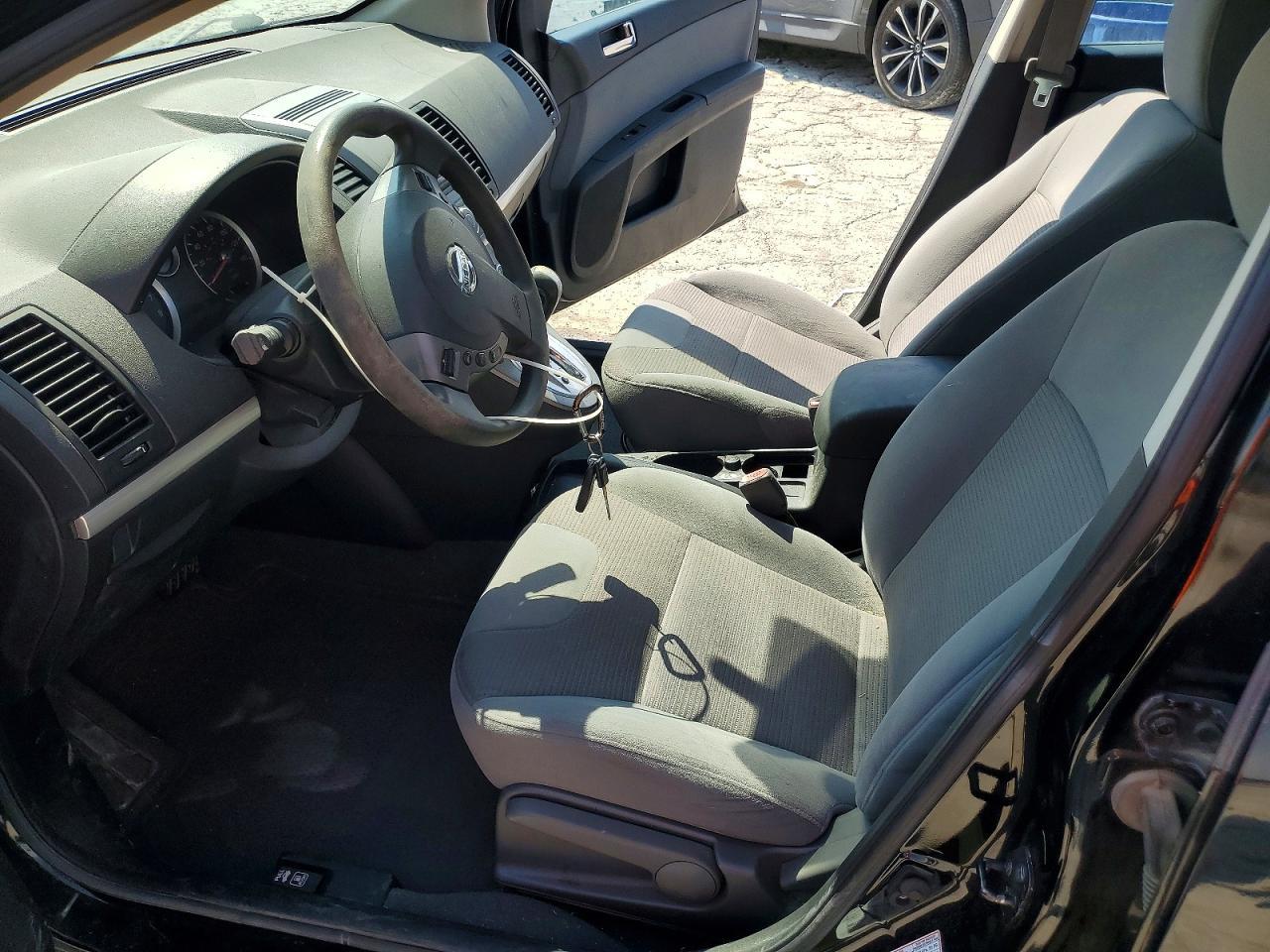 2010 Nissan Sentra 2.0 - Фото 7