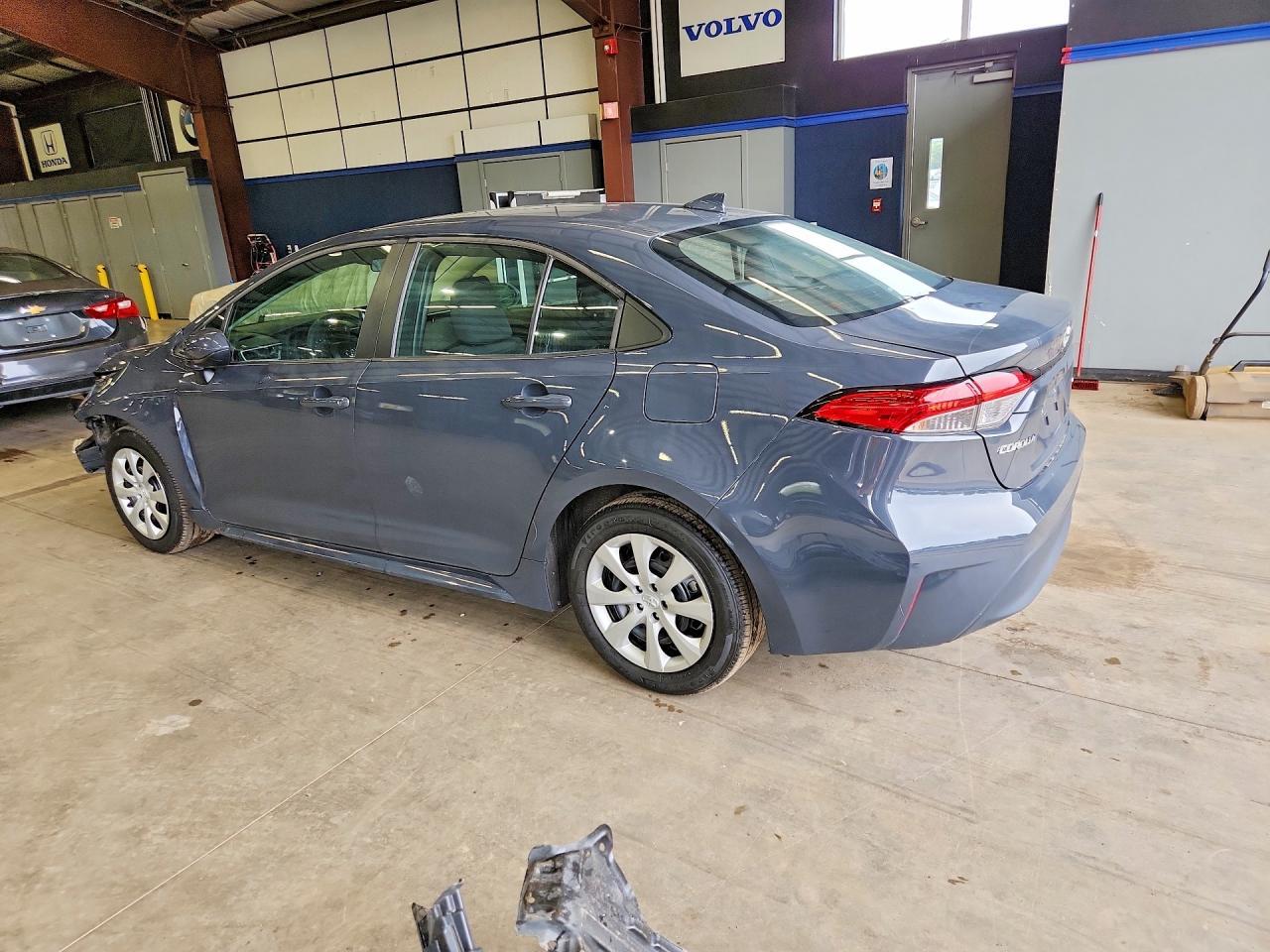 2024 Toyota Corolla Le - Фото 2