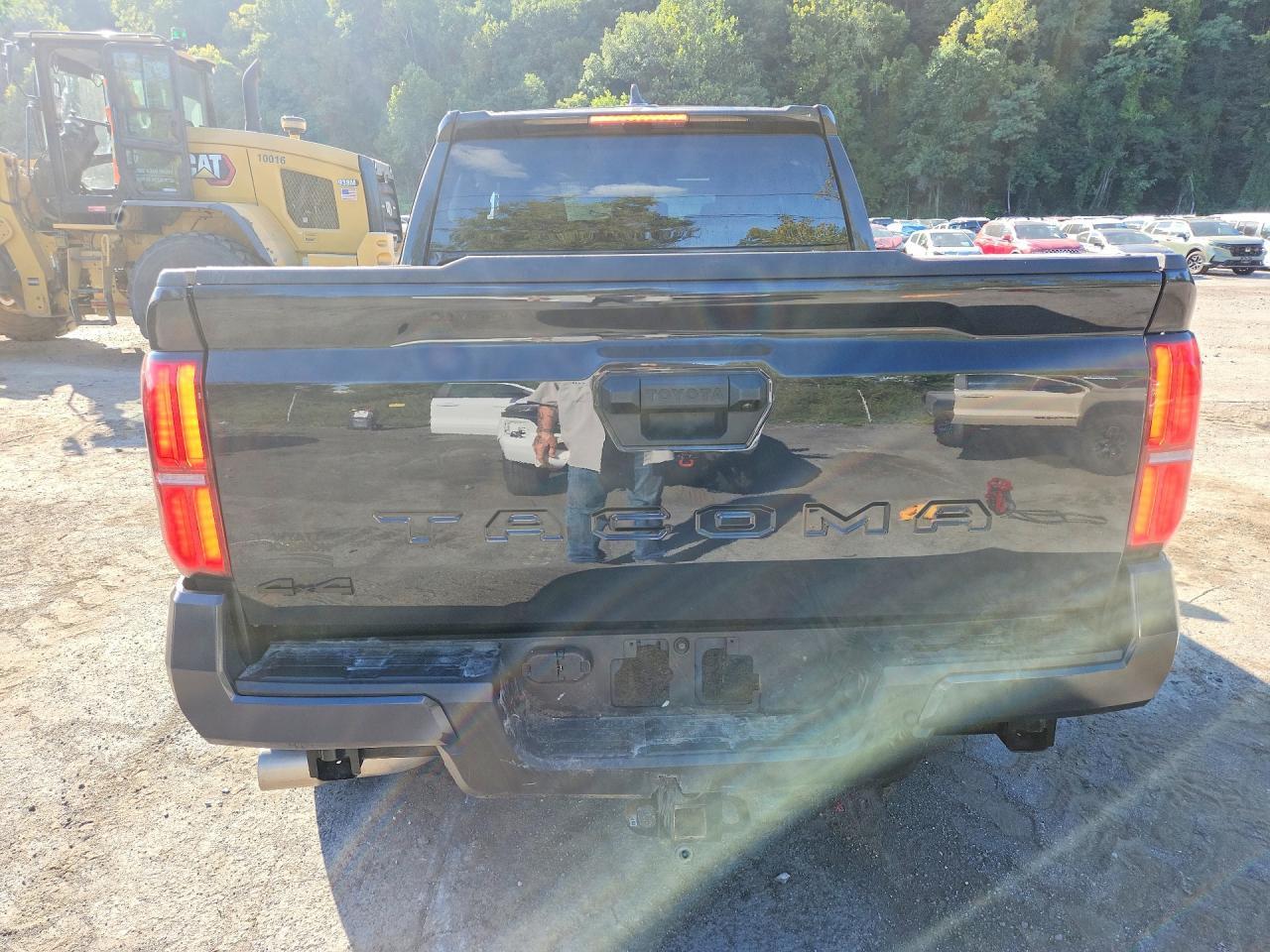 2026 Toyota Tacoma Trd Off-Road - Image 6
