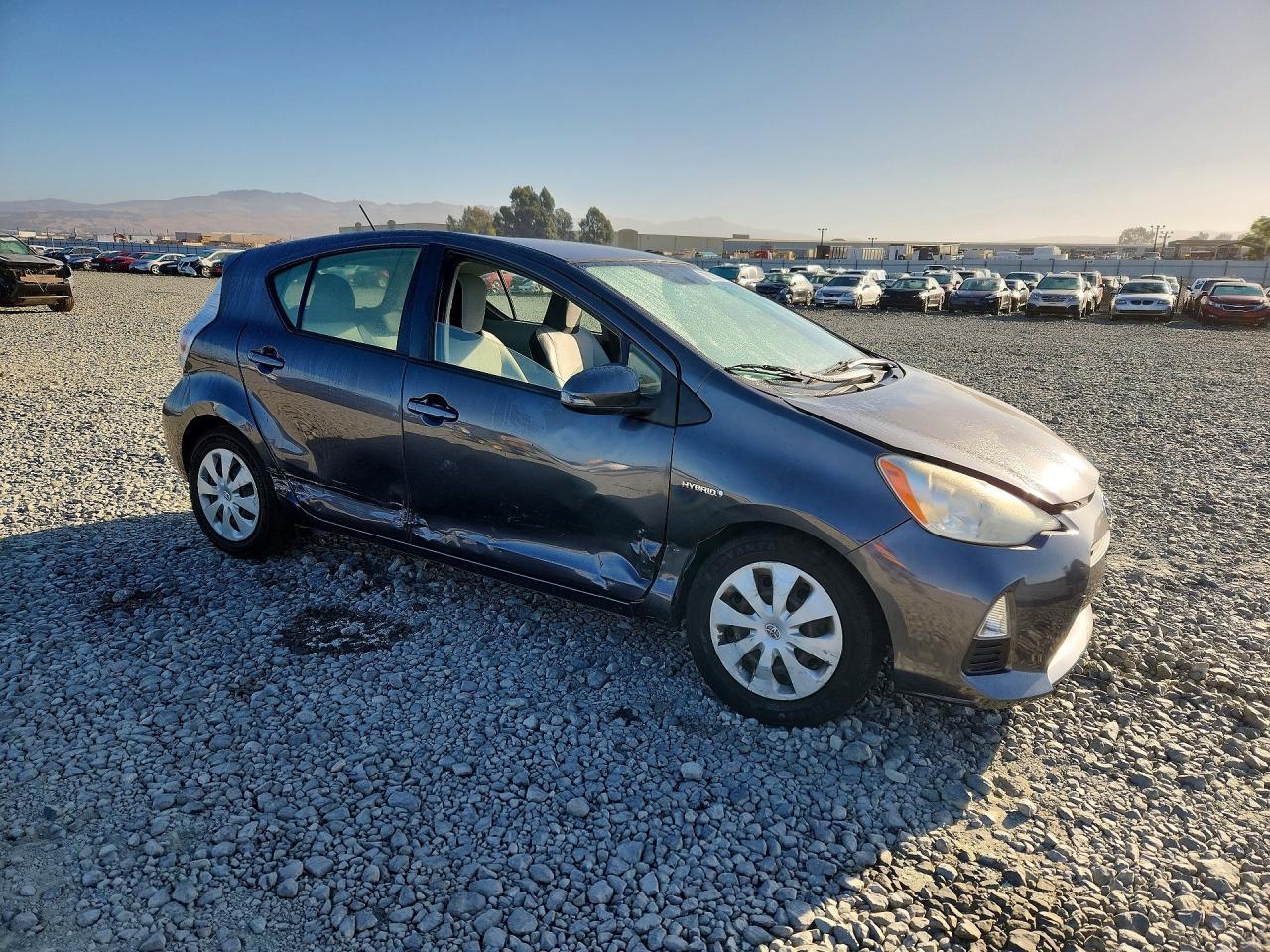 2013 Toyota Prius C One - Фото 4