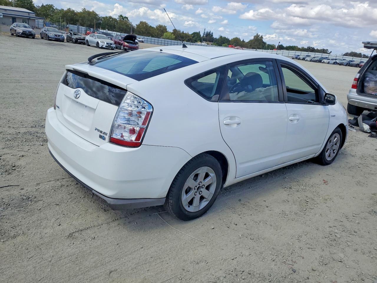 2008 Toyota Prius Base - Фото 3