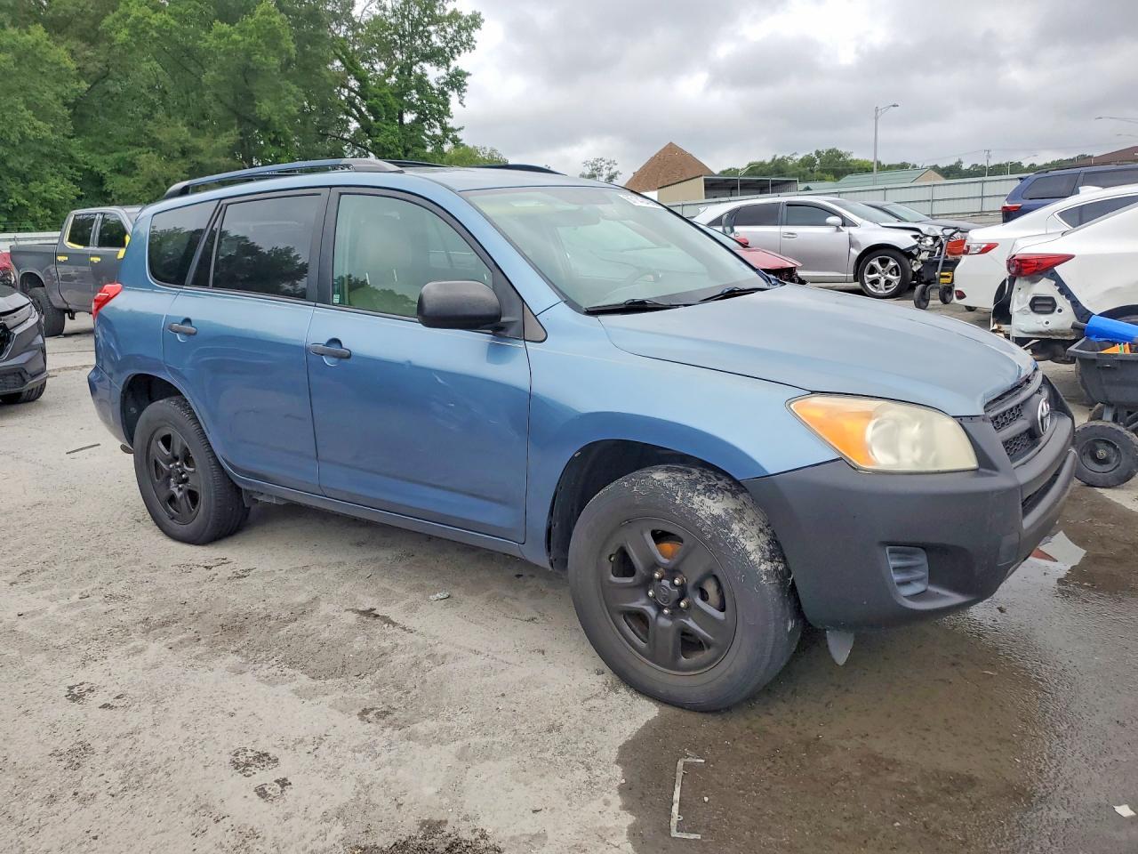 2012 Toyota Rav4 Base - Image 4