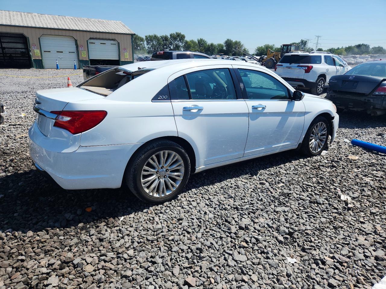 2012 Chrysler 200 Limited - Фото 3