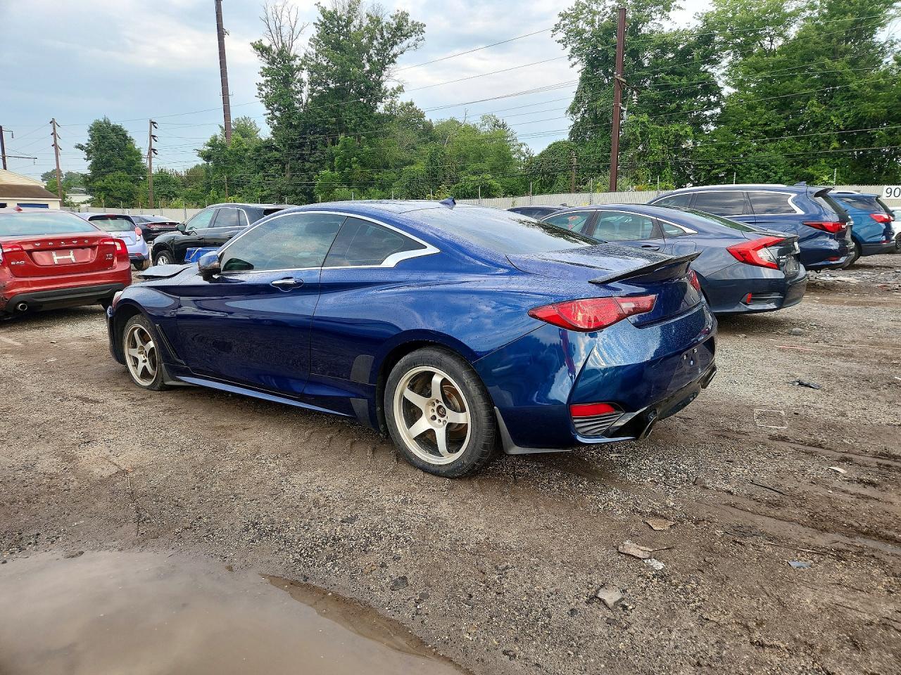 2017 Infiniti Q60 3.0T Premium - Фото 2