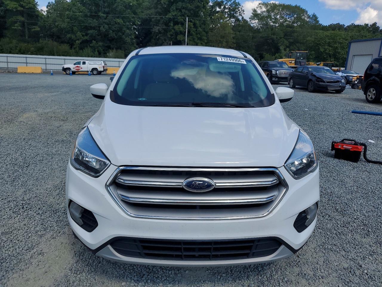 2017 Ford Escape Se - Фото 5