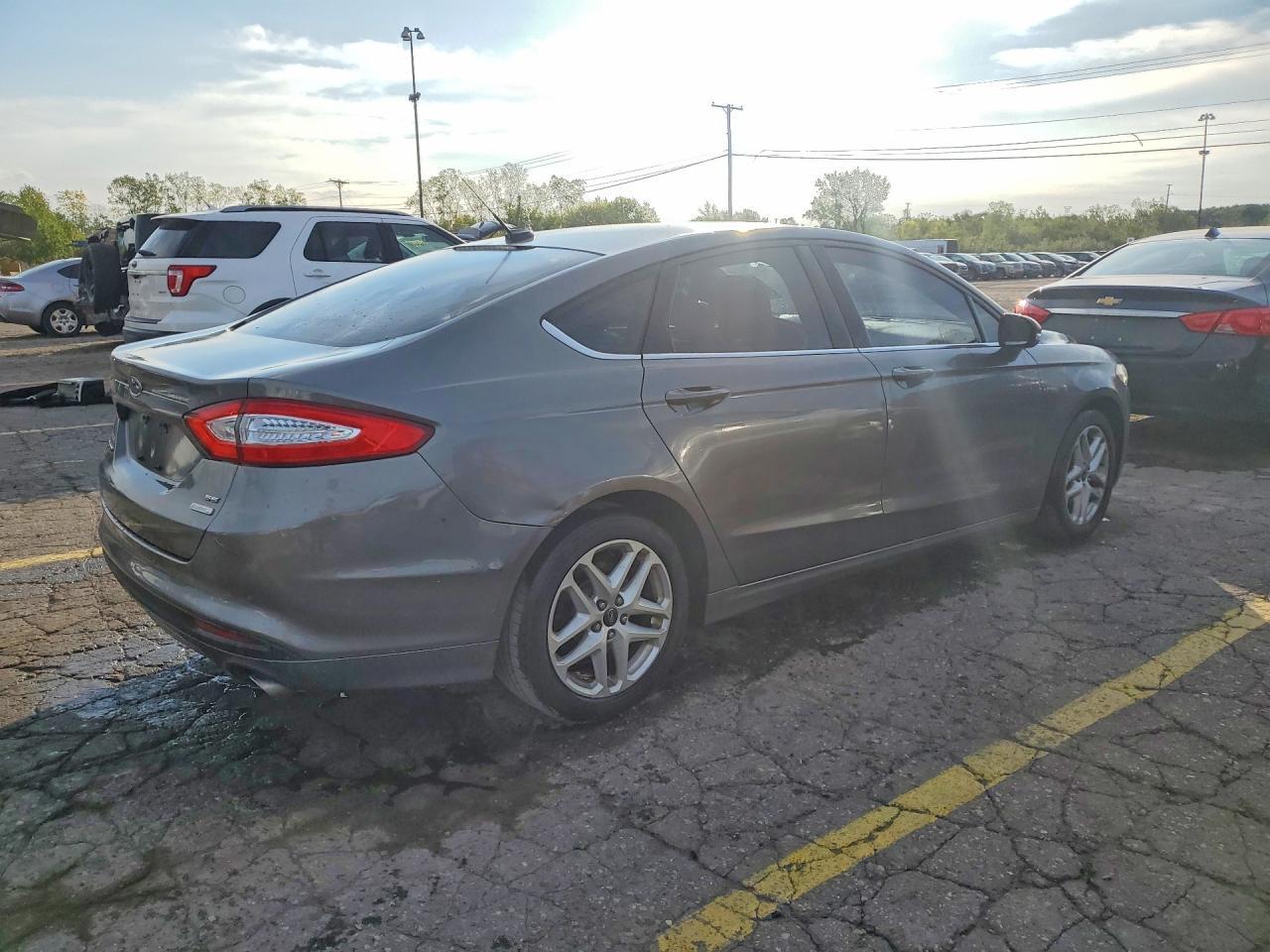 2014 Ford Fusion Se - Фото 3