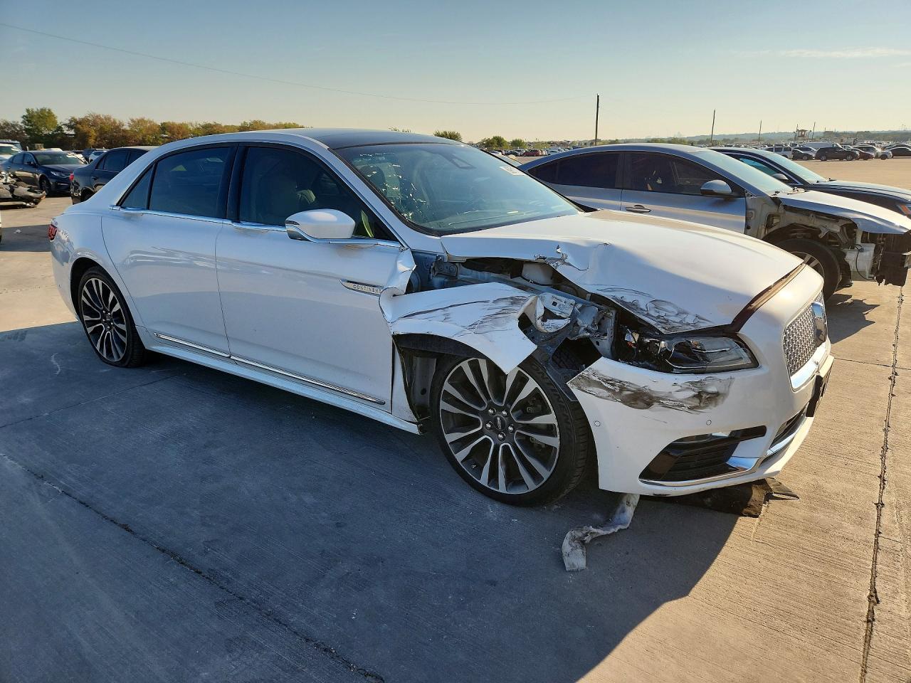 2019 Lincoln Continental Reserve - Фото 4