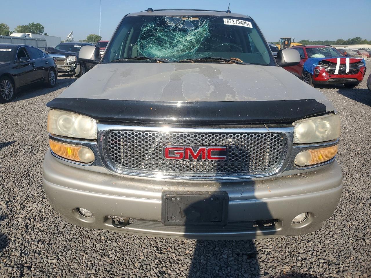 2004 GMC Yukon - Фото 5