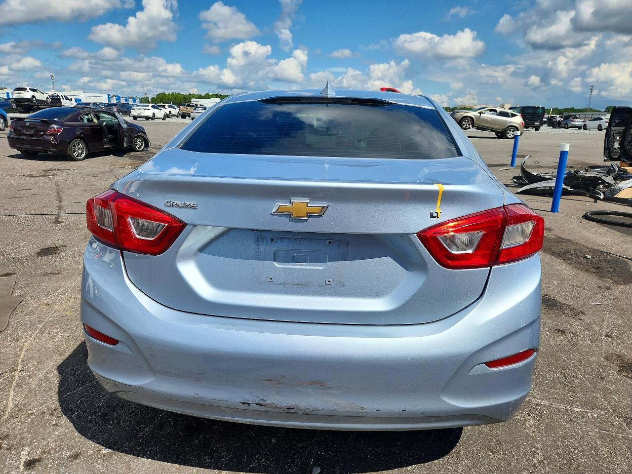 2018 Chevrolet Cruze Lt - Image 6