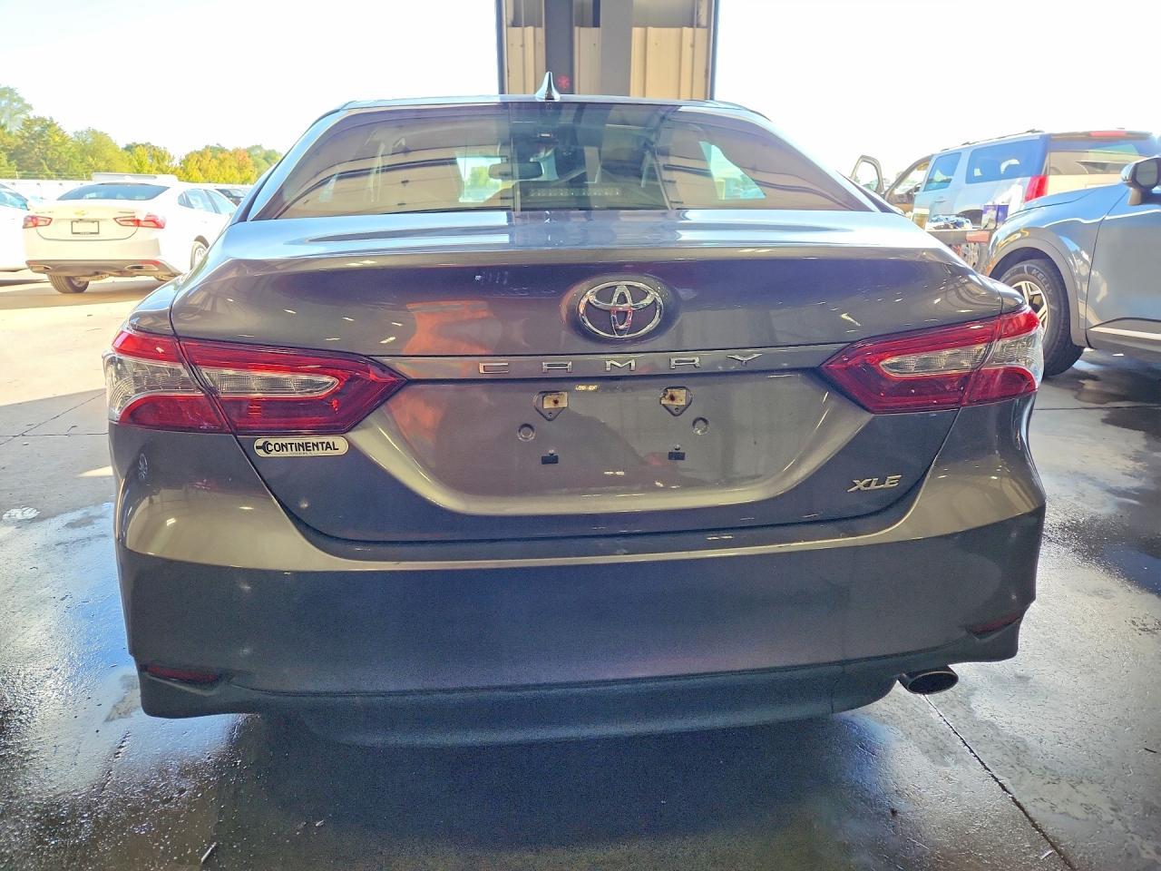 2020 Toyota Camry Xle - Фото 6