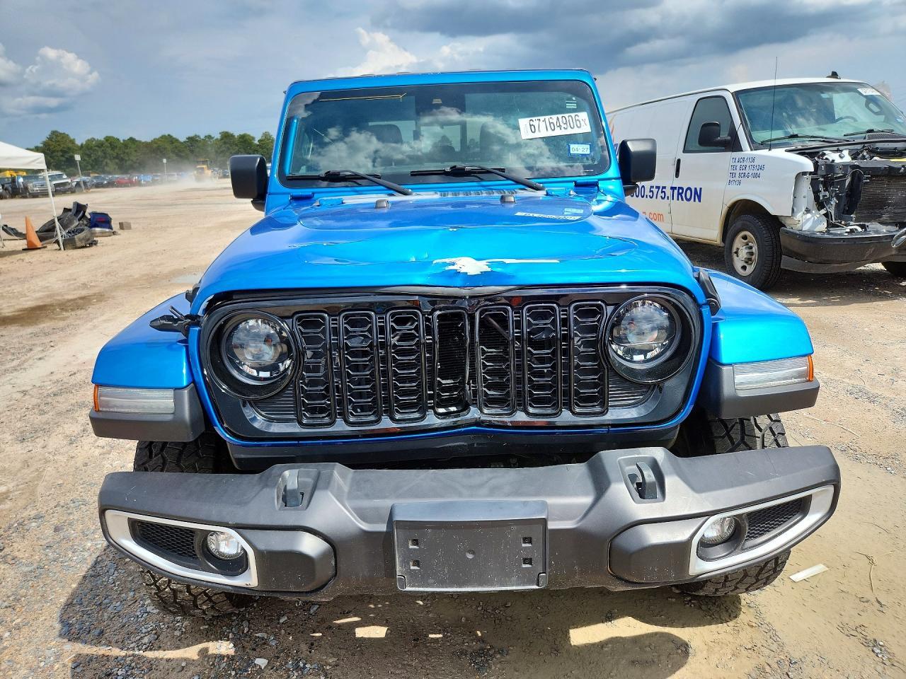 2024 Jeep Gladiator Sport - Image 5