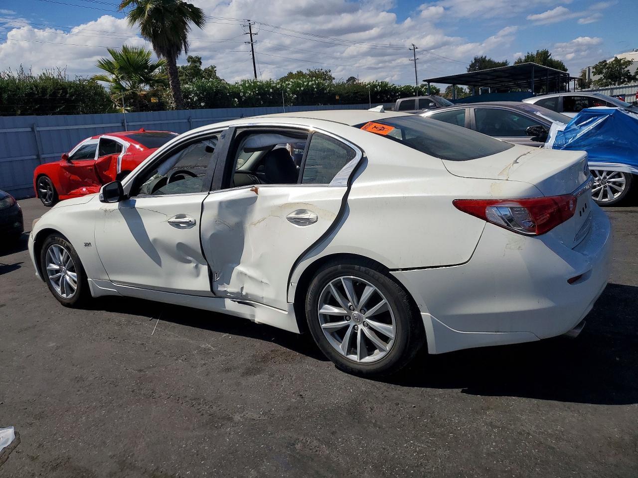 2017 Infiniti Q50 3.0T Premium - Image 2
