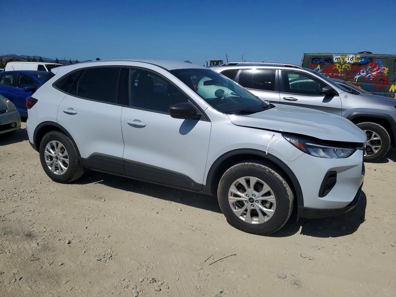 2025 Ford Escape Active - Image 4