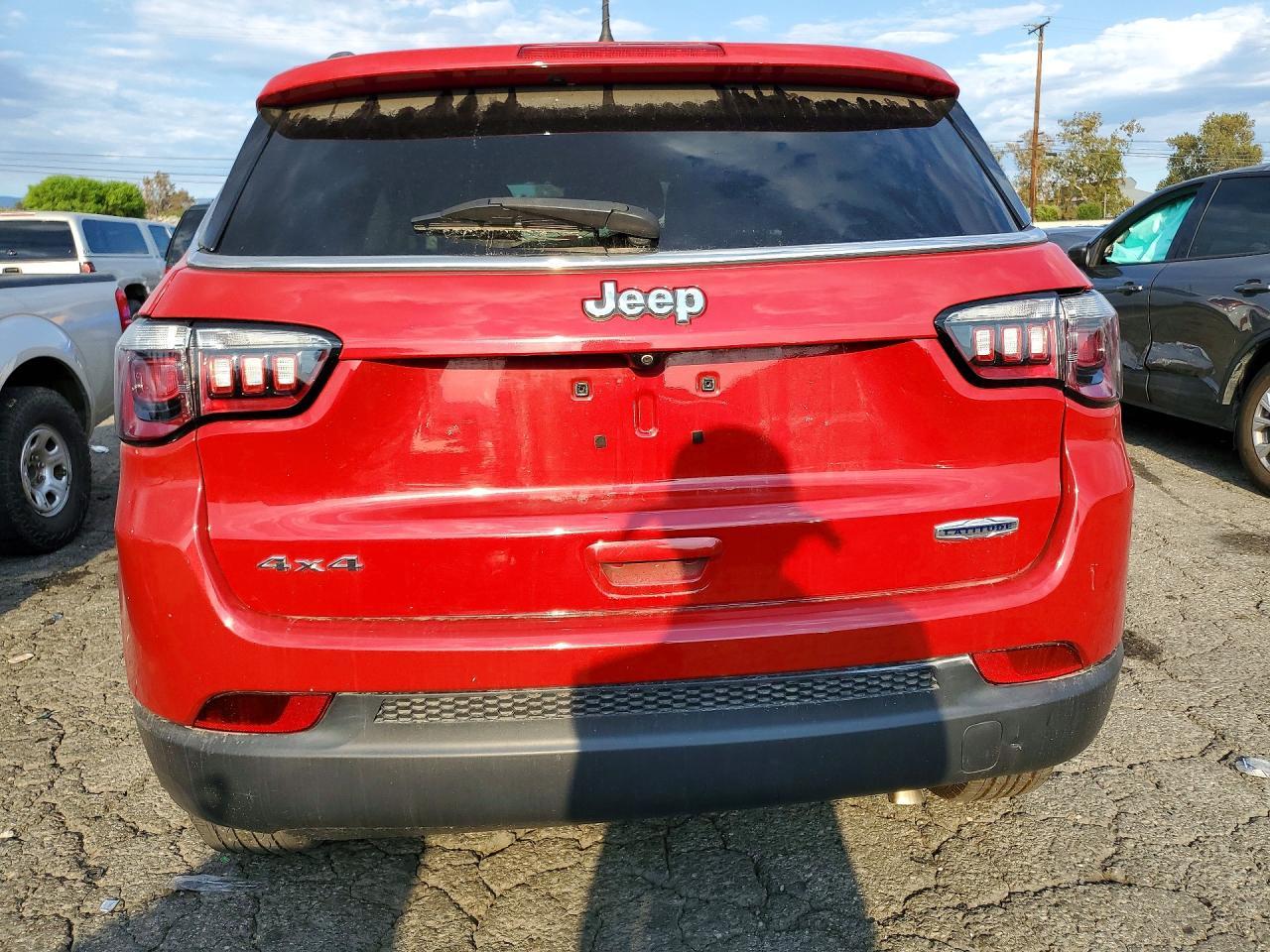 2021 Jeep Compass Latitude - Image 6