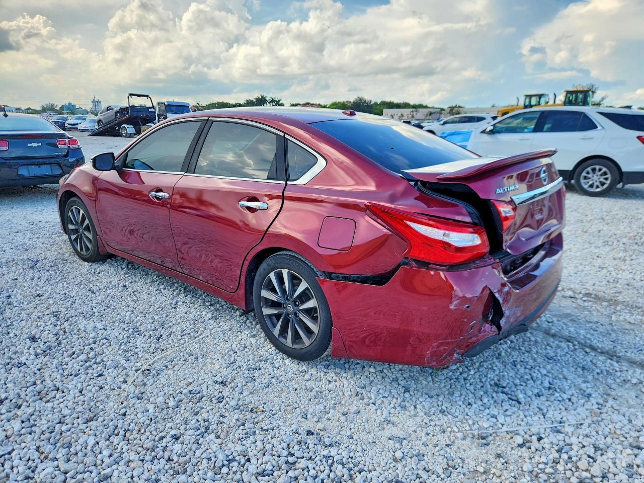 2017 Nissan Altima 2.5 - Image 2