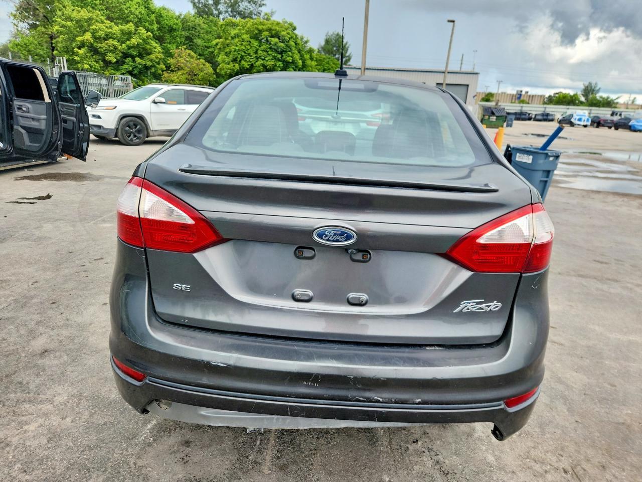 2019 Ford Fiesta Se - Image 6