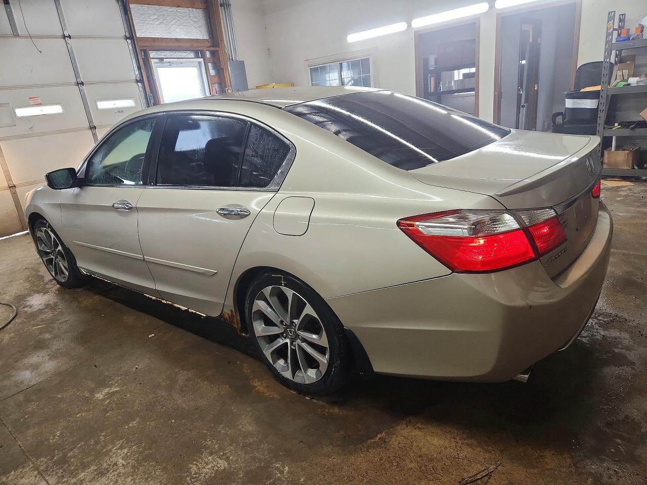 2013 Honda Accord Sport - Image 2