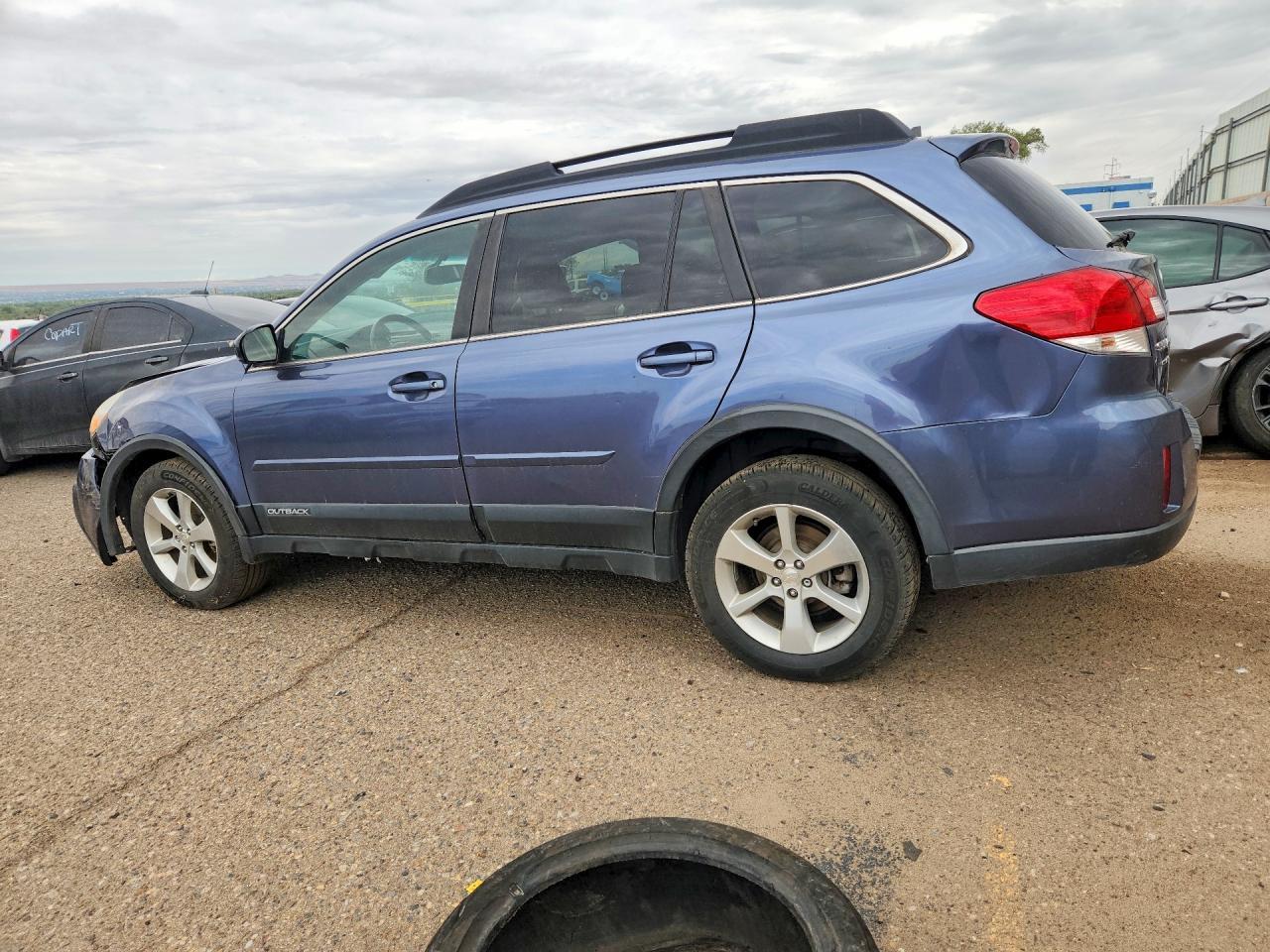 2014 Subaru Outback 2.5I Limited - Image 2