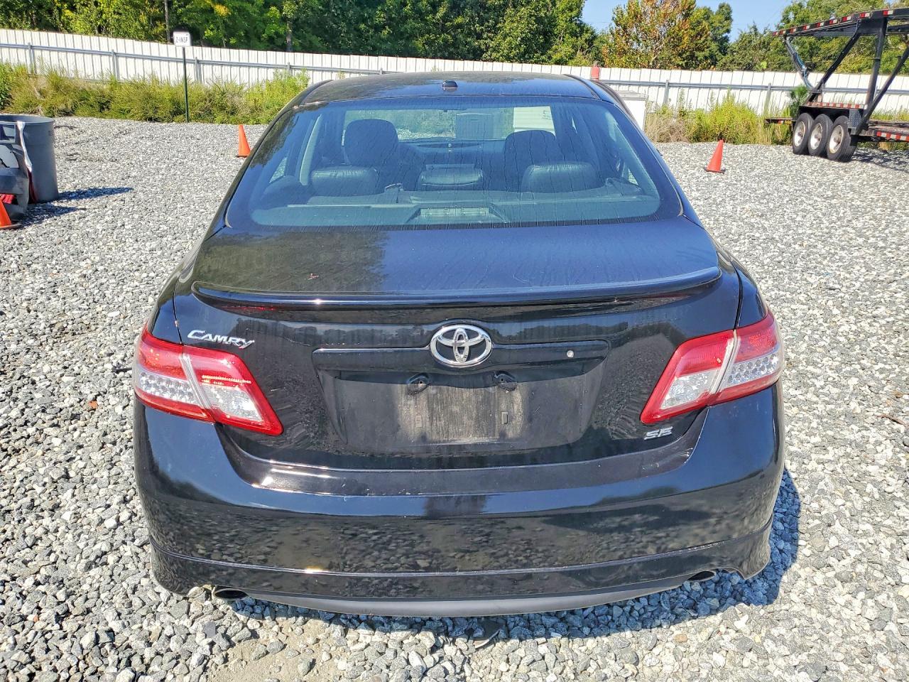 2011 Toyota Camry Se - Фото 6