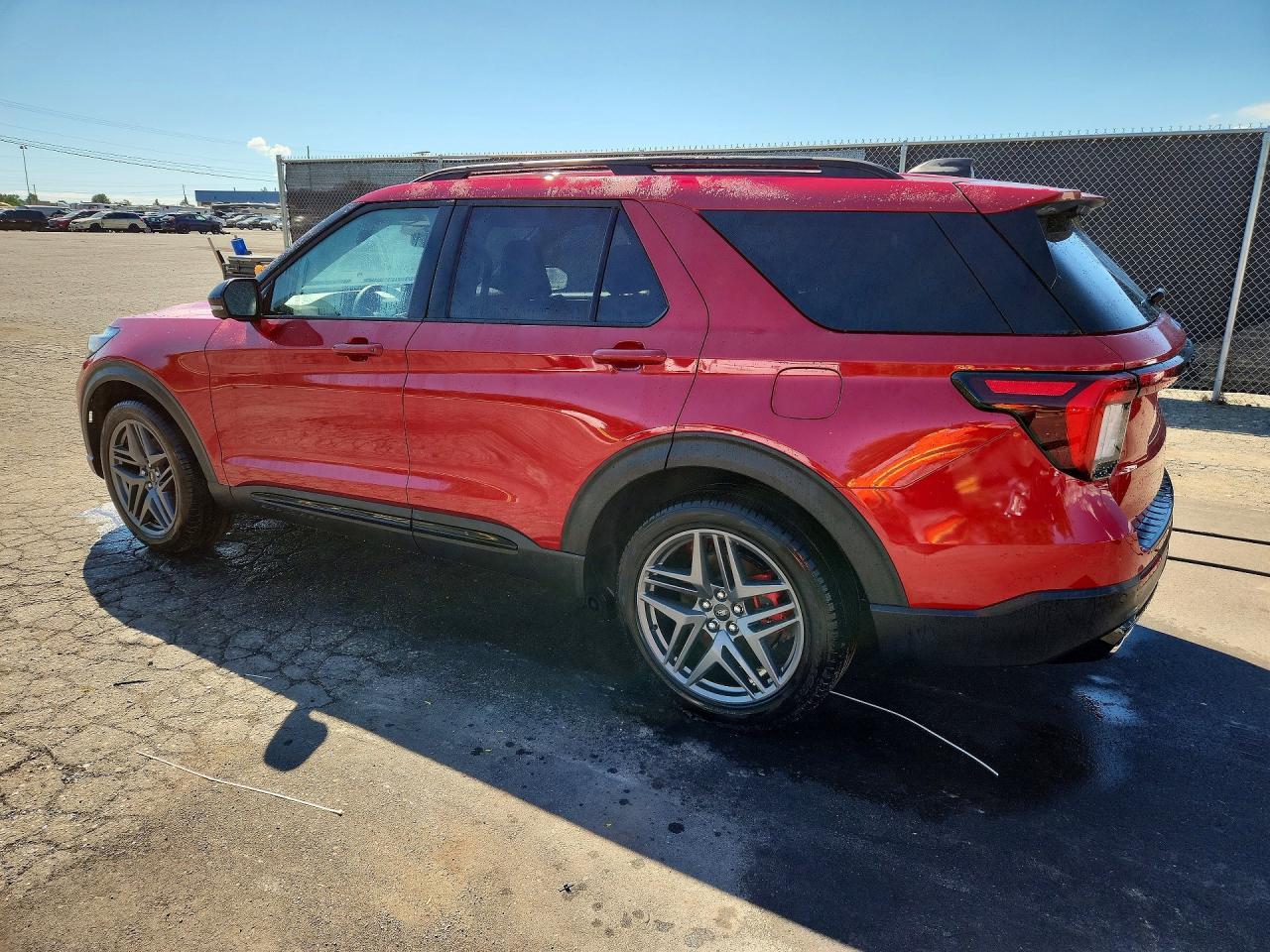 2026 Ford Explorer St - Фото 2