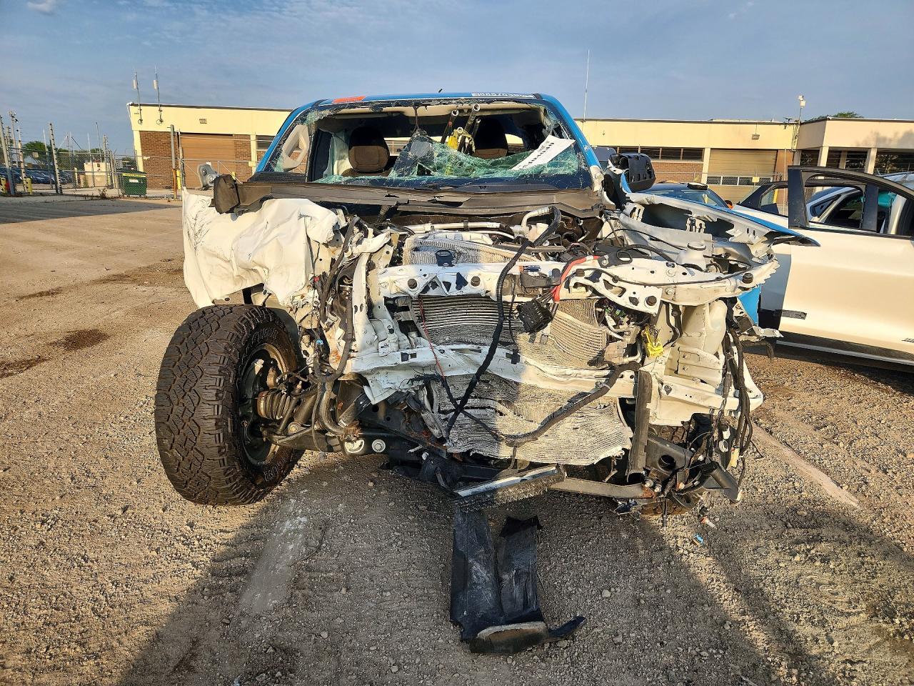 2022 Chevrolet Colorado Lt - Фото 5