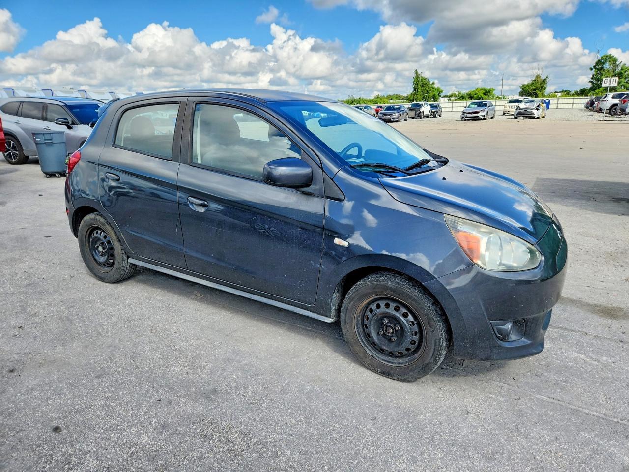 2015 Mitsubishi Mirage De - Фото 4