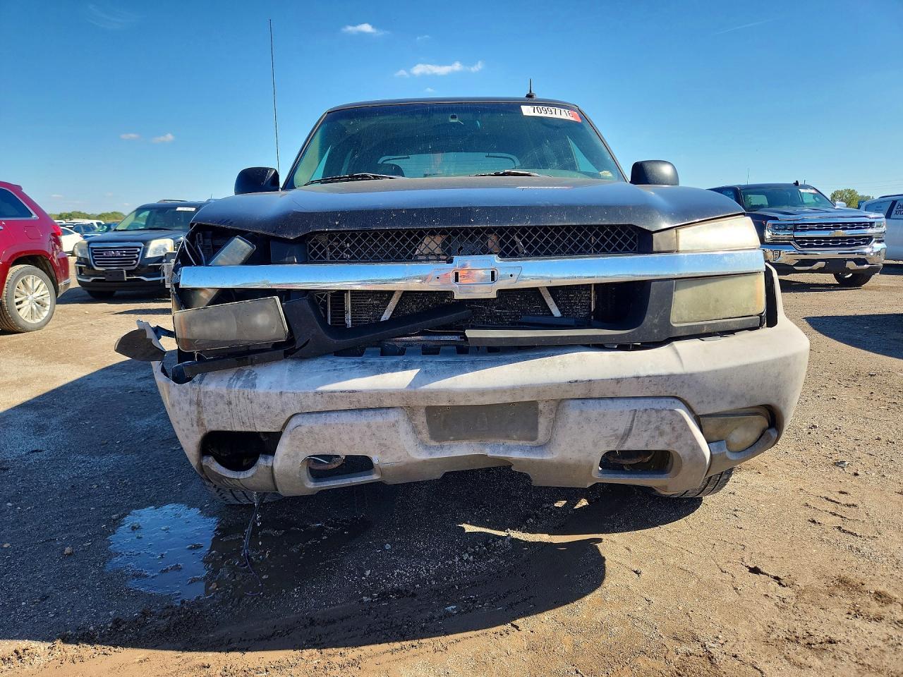 2002 Chevrolet Avalanche K1500 - Image 5