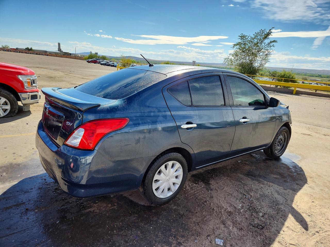 2017 Nissan Versa 1.6 Sv - Image 3