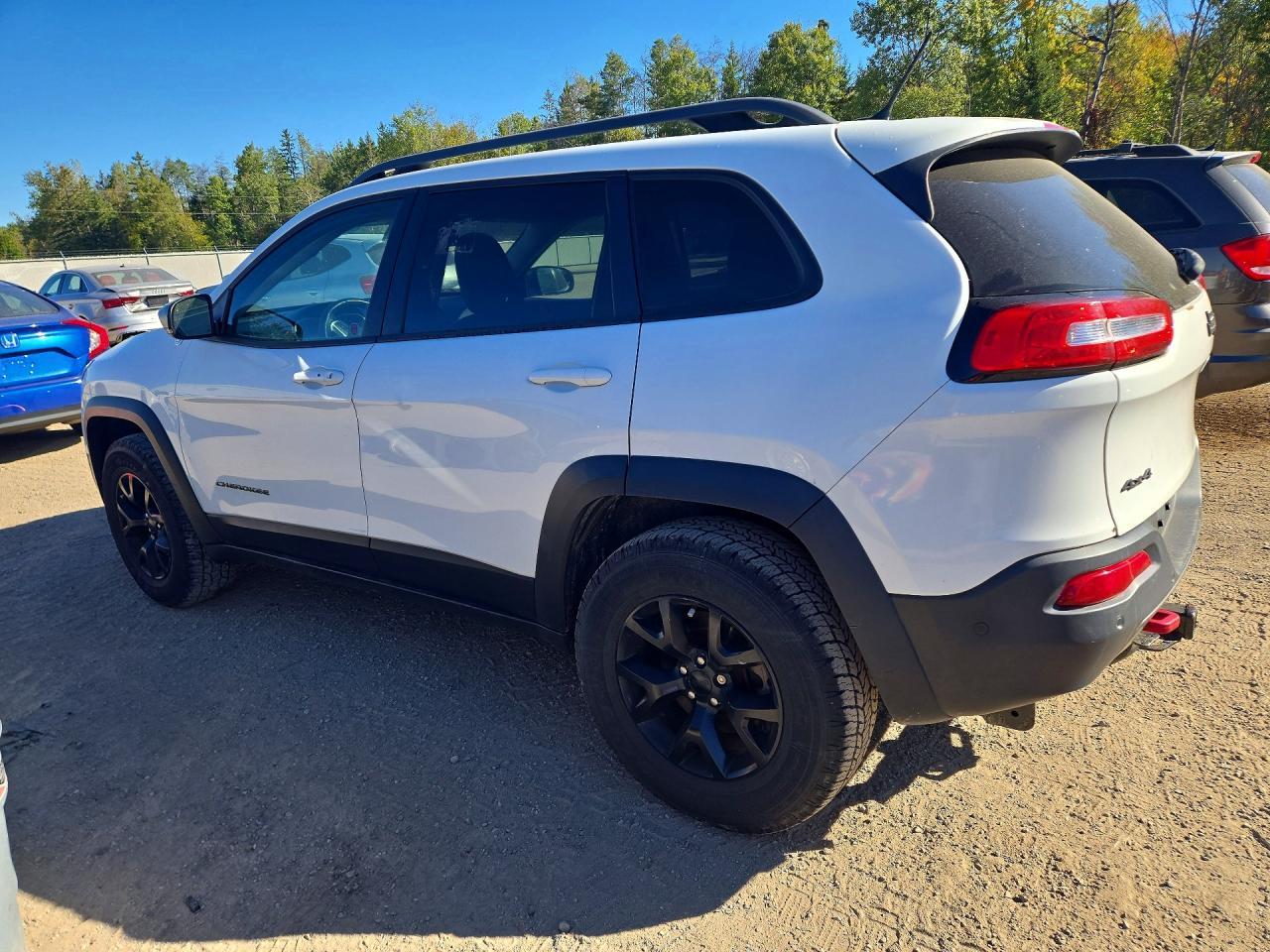 2015 Jeep Cherokee Trailhawk - Фото 2