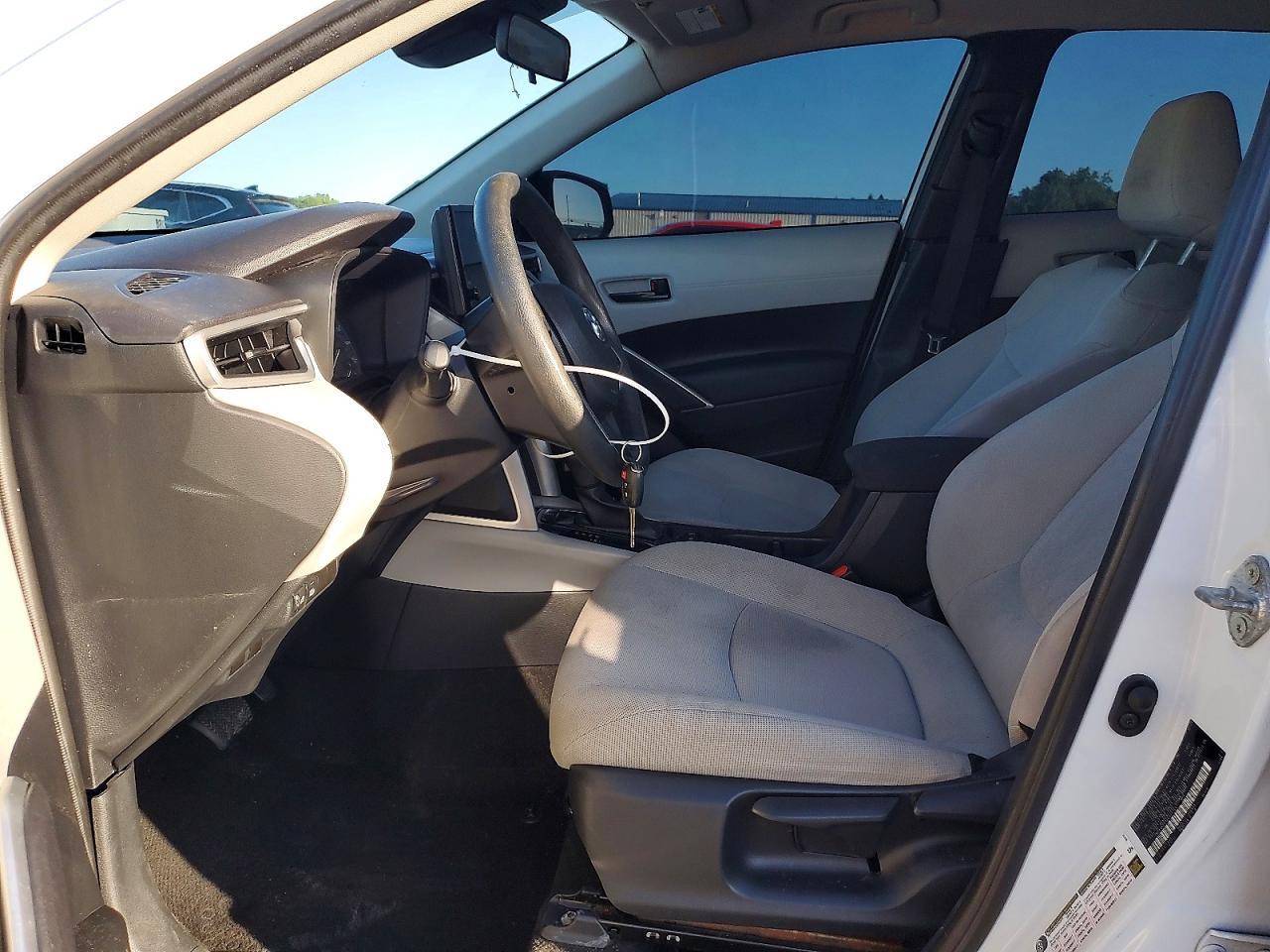 2024 Toyota Corolla Cross L - Фото 7