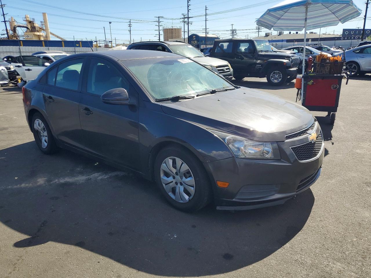 2014 Chevrolet Cruze Ls - Image 4