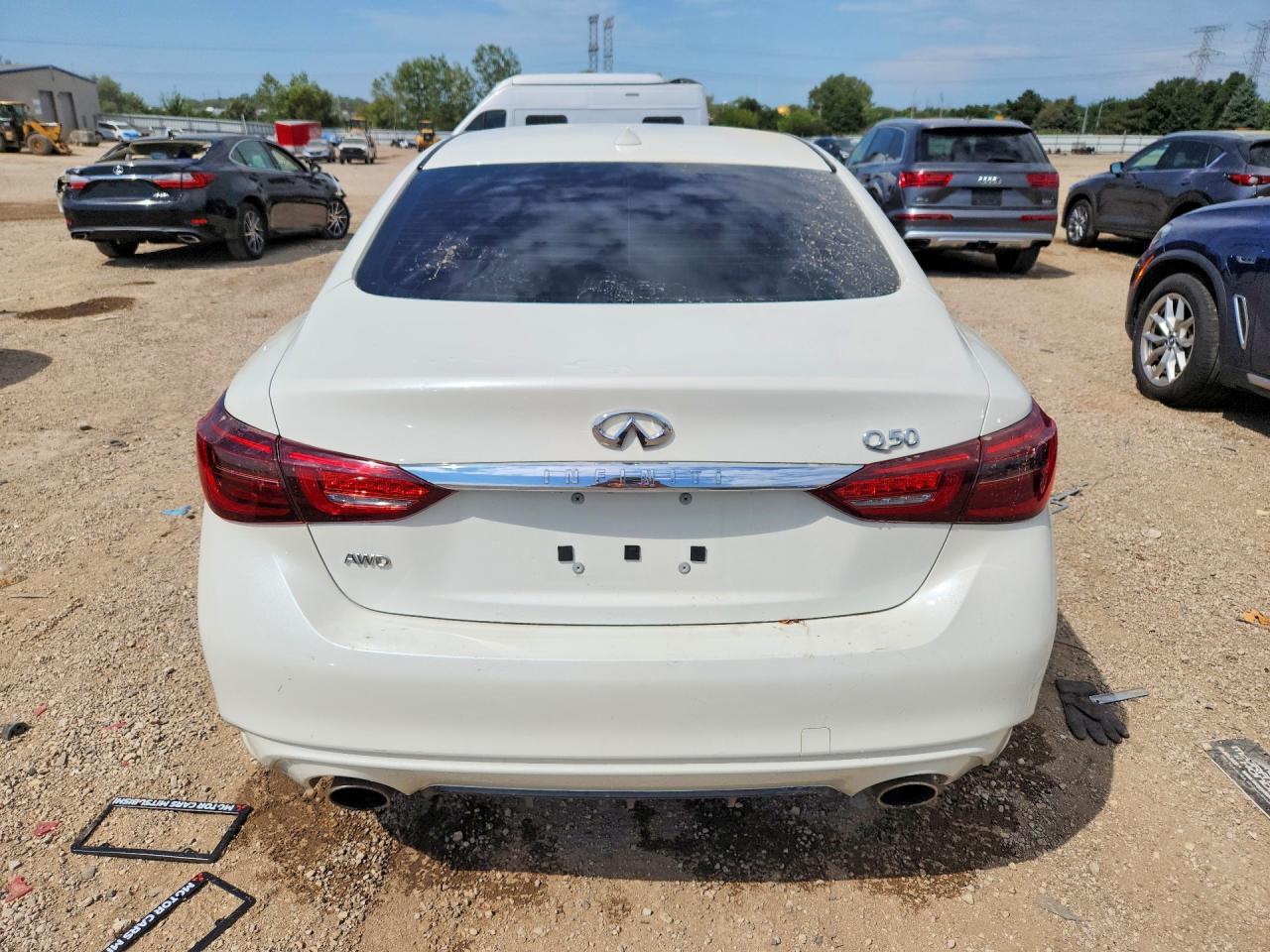 2018 Infiniti Q50 2.0T Luxe - Фото 6