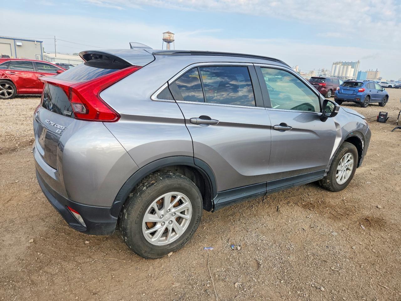 2019 Mitsubishi Eclipse Cross Es - Фото 3