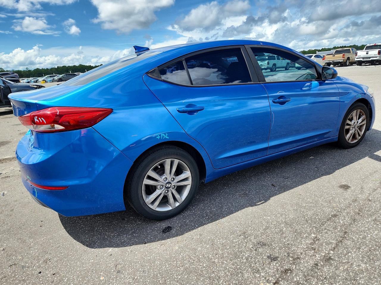 2017 Hyundai Elantra Se - Image 3