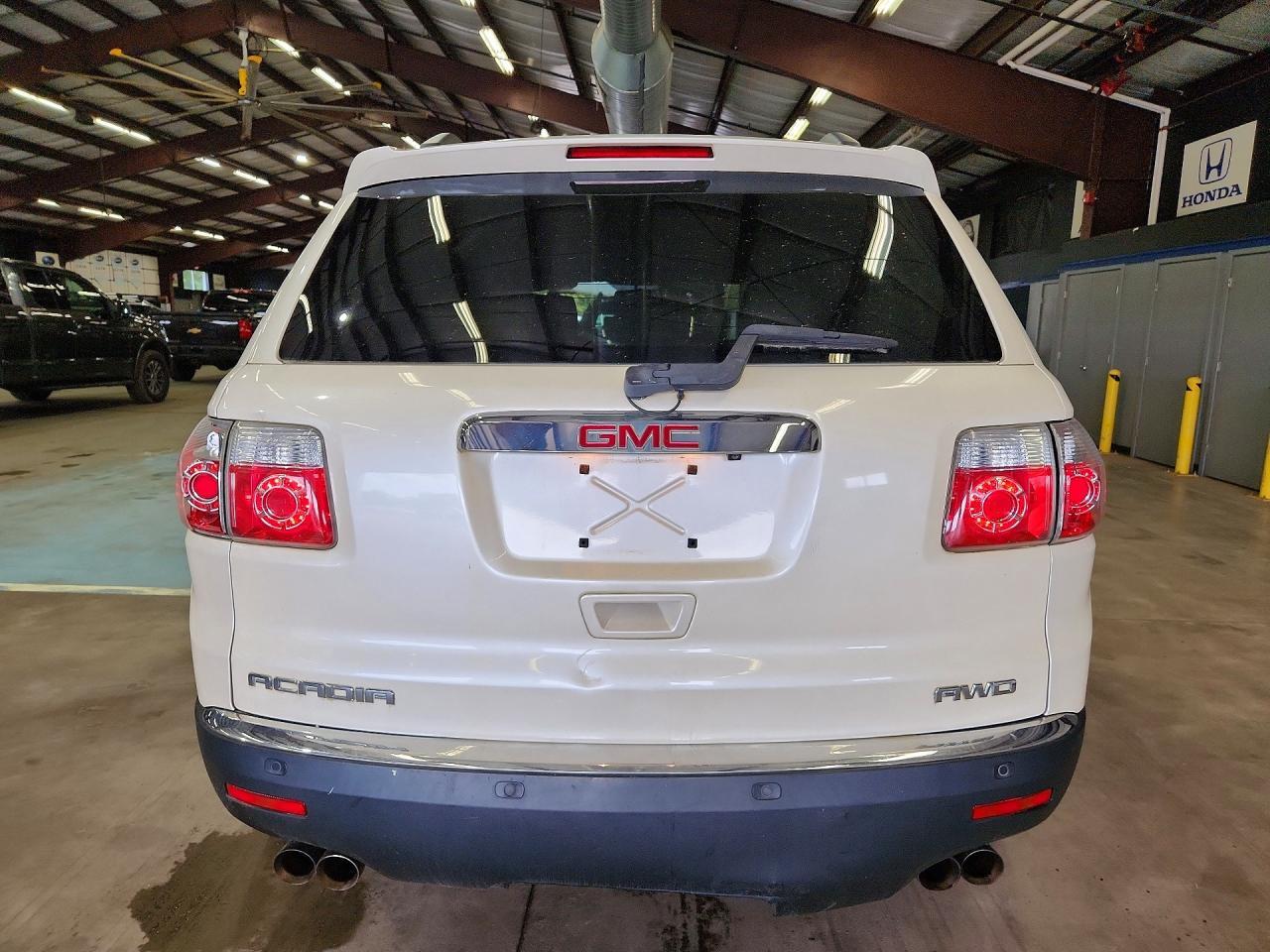 2011 GMC Acadia Slt-1 - Image 6