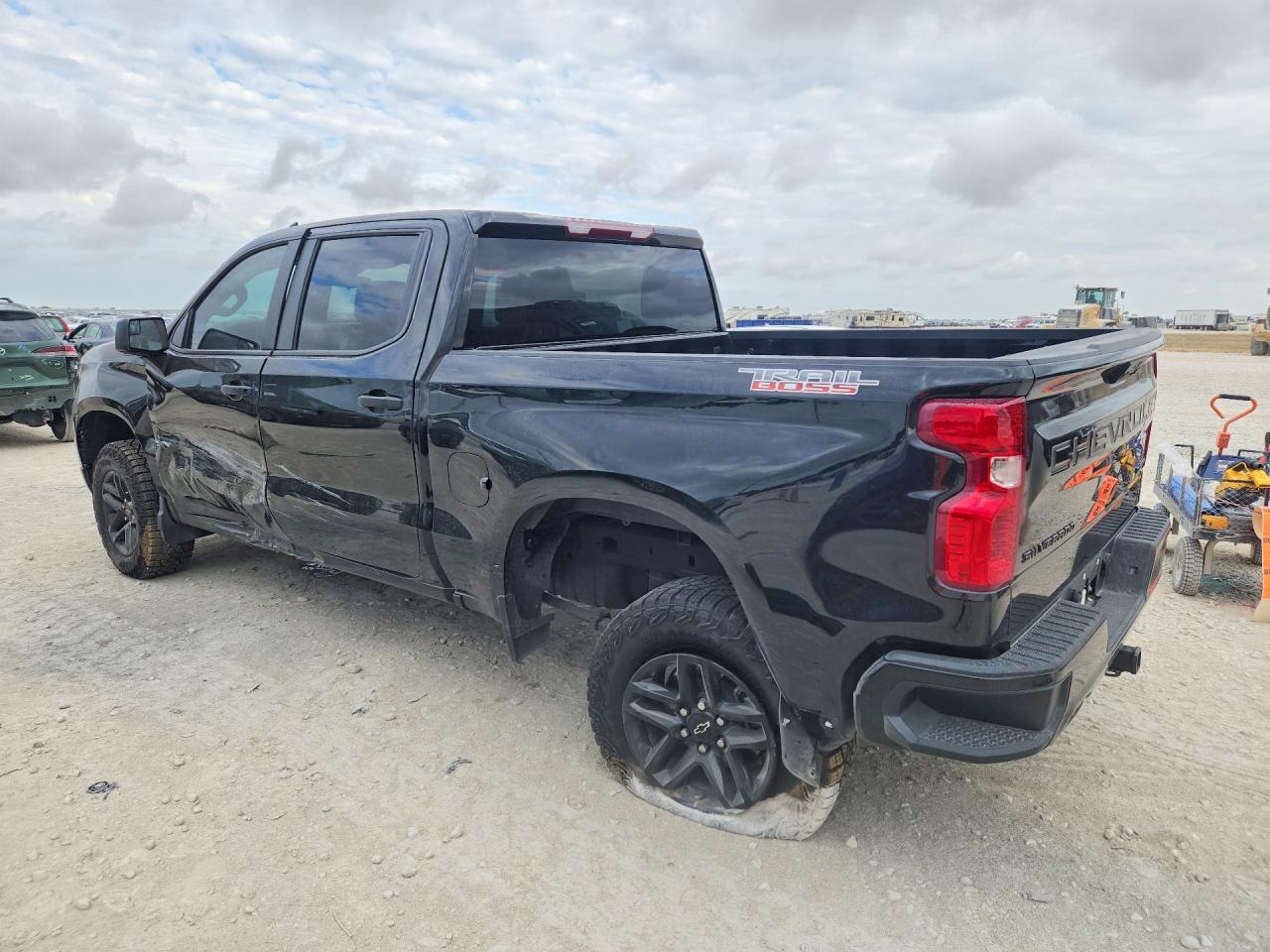 2026 Chevrolet Silverado K1500 Trail Boss Custom - Image 2