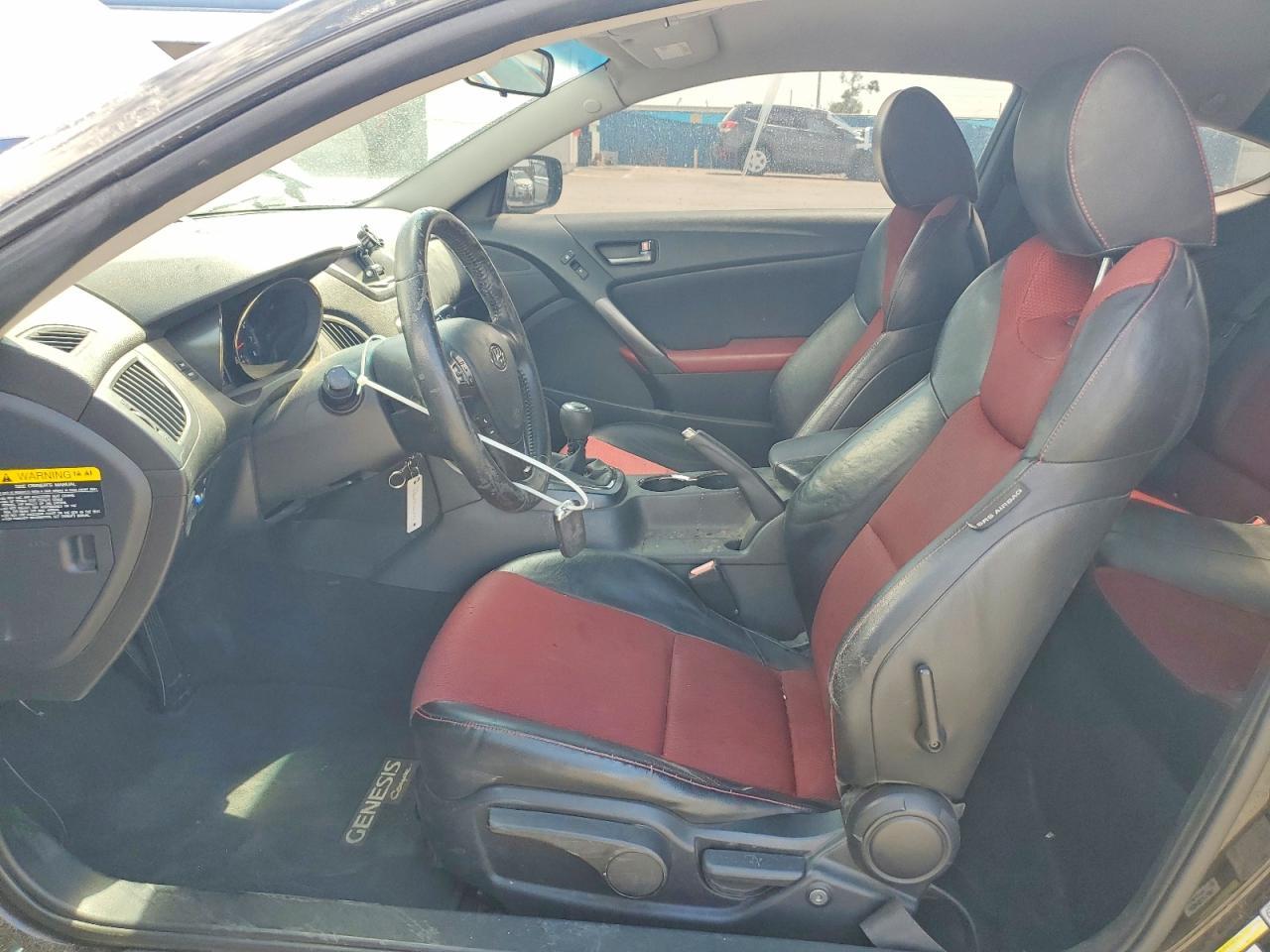 2011 Hyundai Genesis Coupe 3.8L R-Spec - Image 7