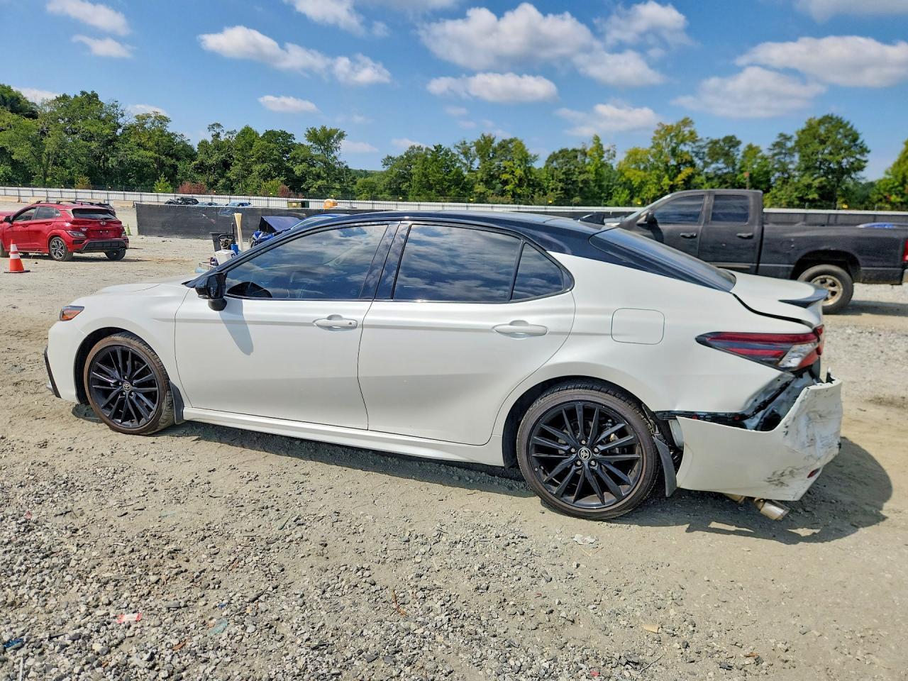 2024 Toyota Camry Xse V6 - Фото 2