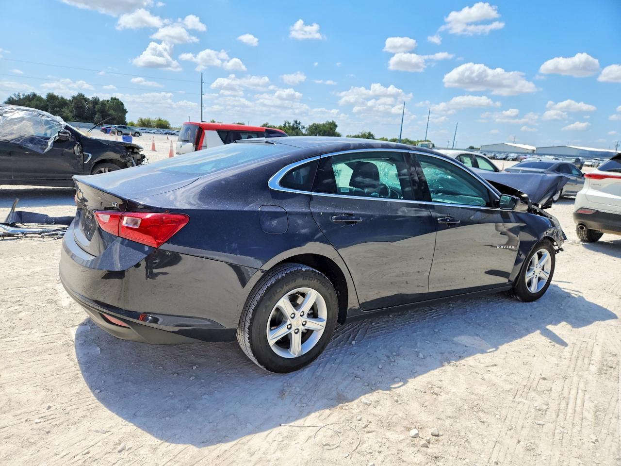 2023 Chevrolet Malibu Lt - Фото 3