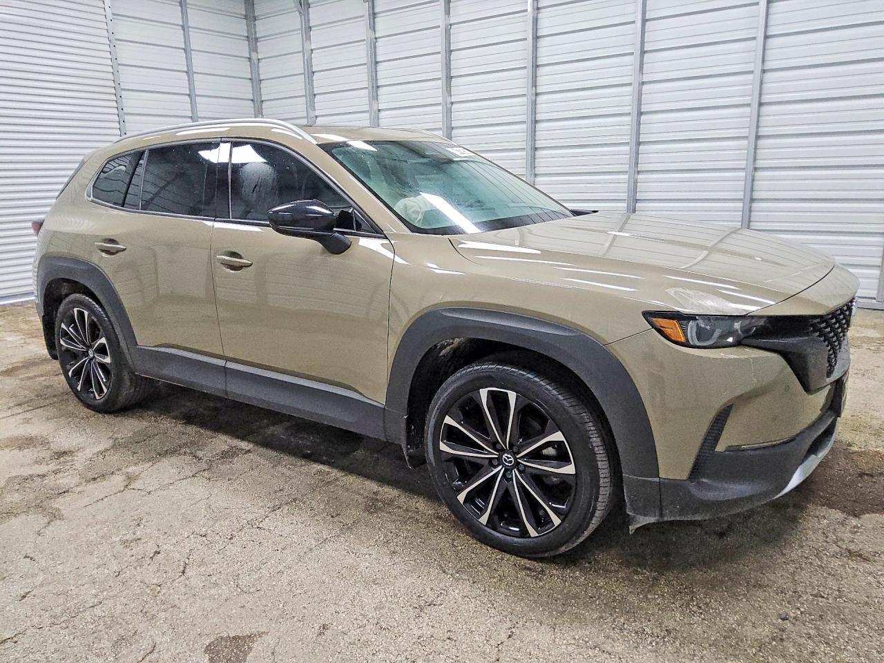 2025 Mazda Cx-50 Premium Plus - Image 4