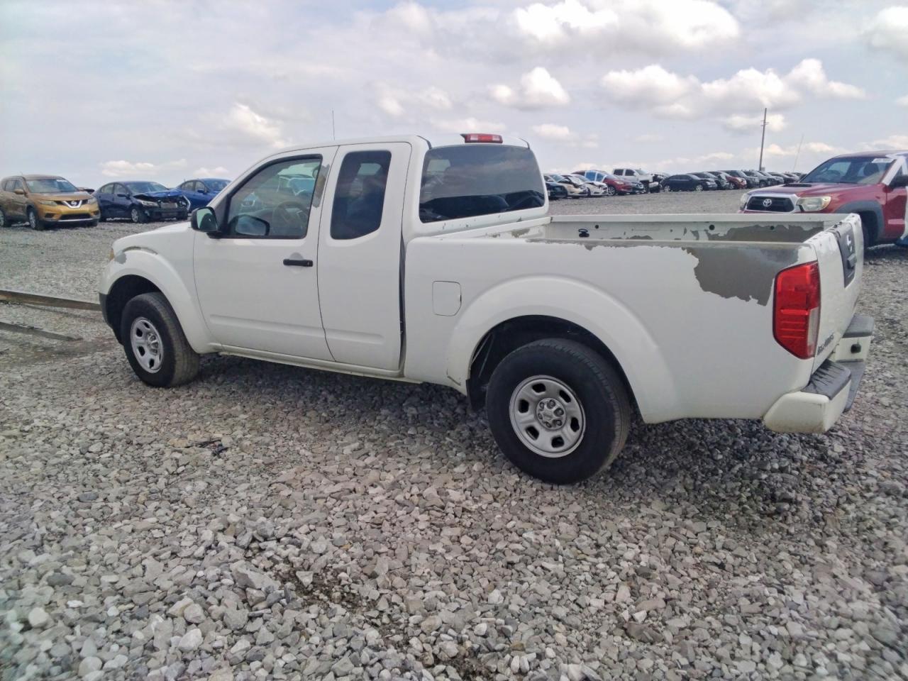 2018 Nissan Frontier S - Фото 2