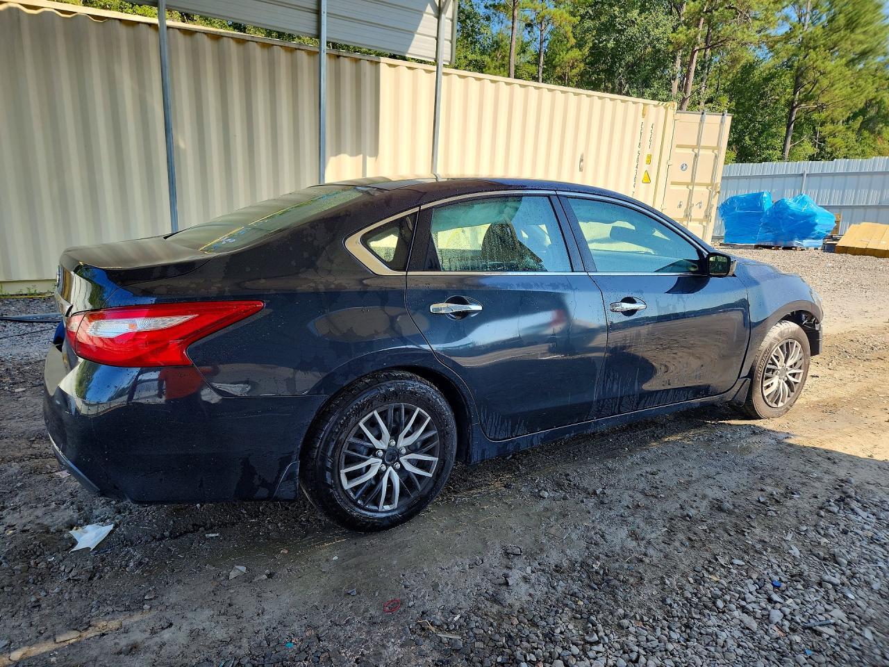2017 Nissan Altima 2.5 S - Image 3