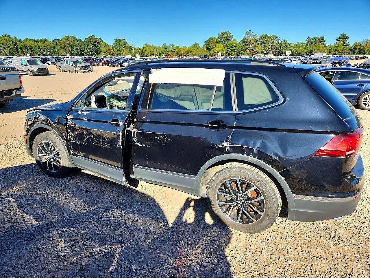 2021 Volkswagen Tiguan Se - Image 2