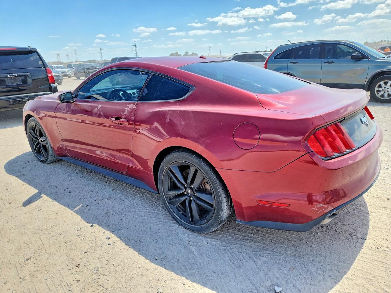 2016 Ford Mustang - Фото 2