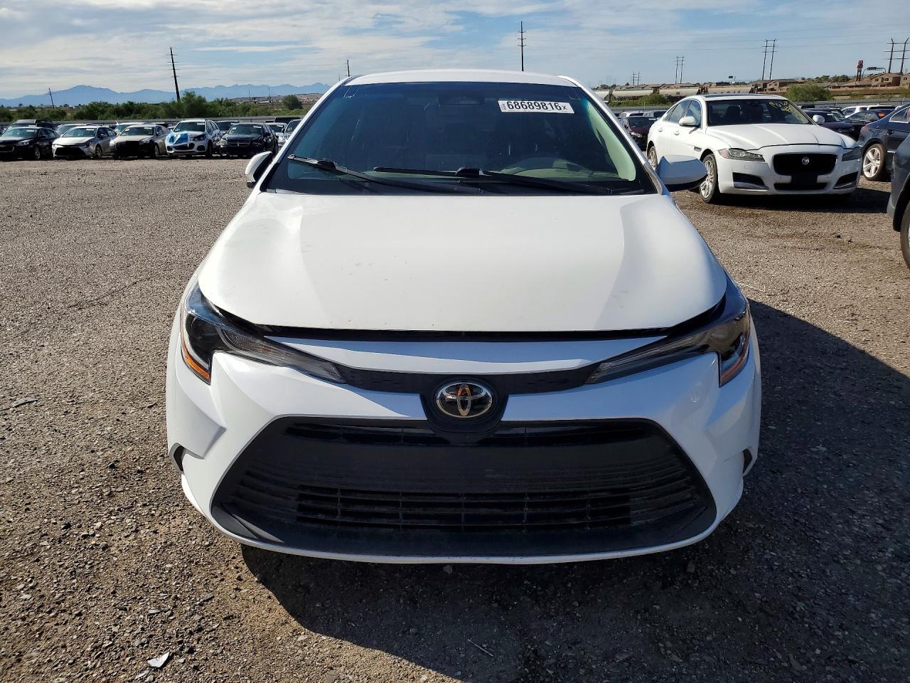 2025 Toyota Corolla Le - Image 5