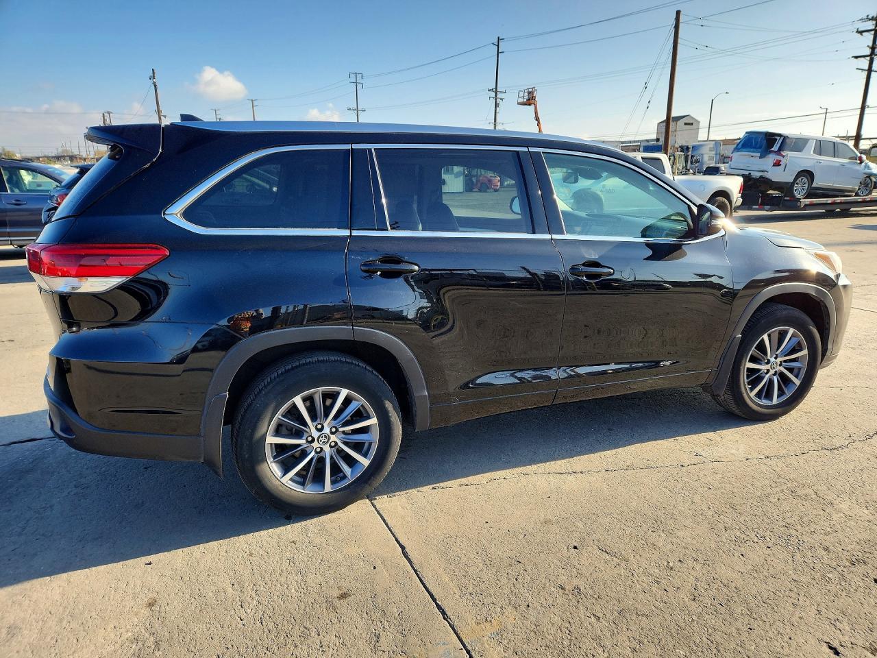 2018 Toyota Highlander Xle - Image 3