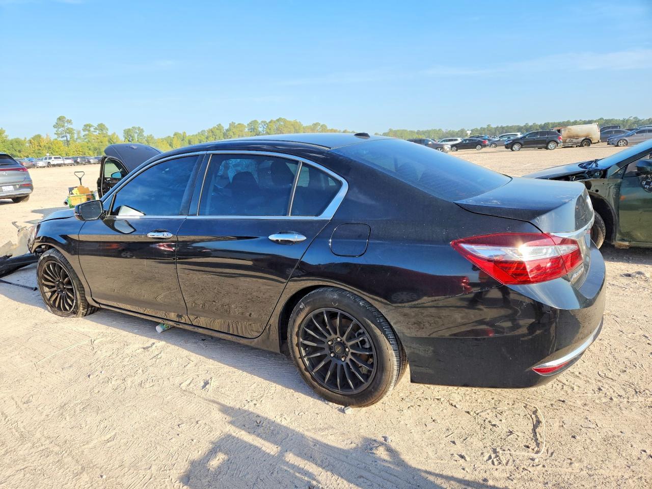 2017 Honda Accord Ex - Фото 2
