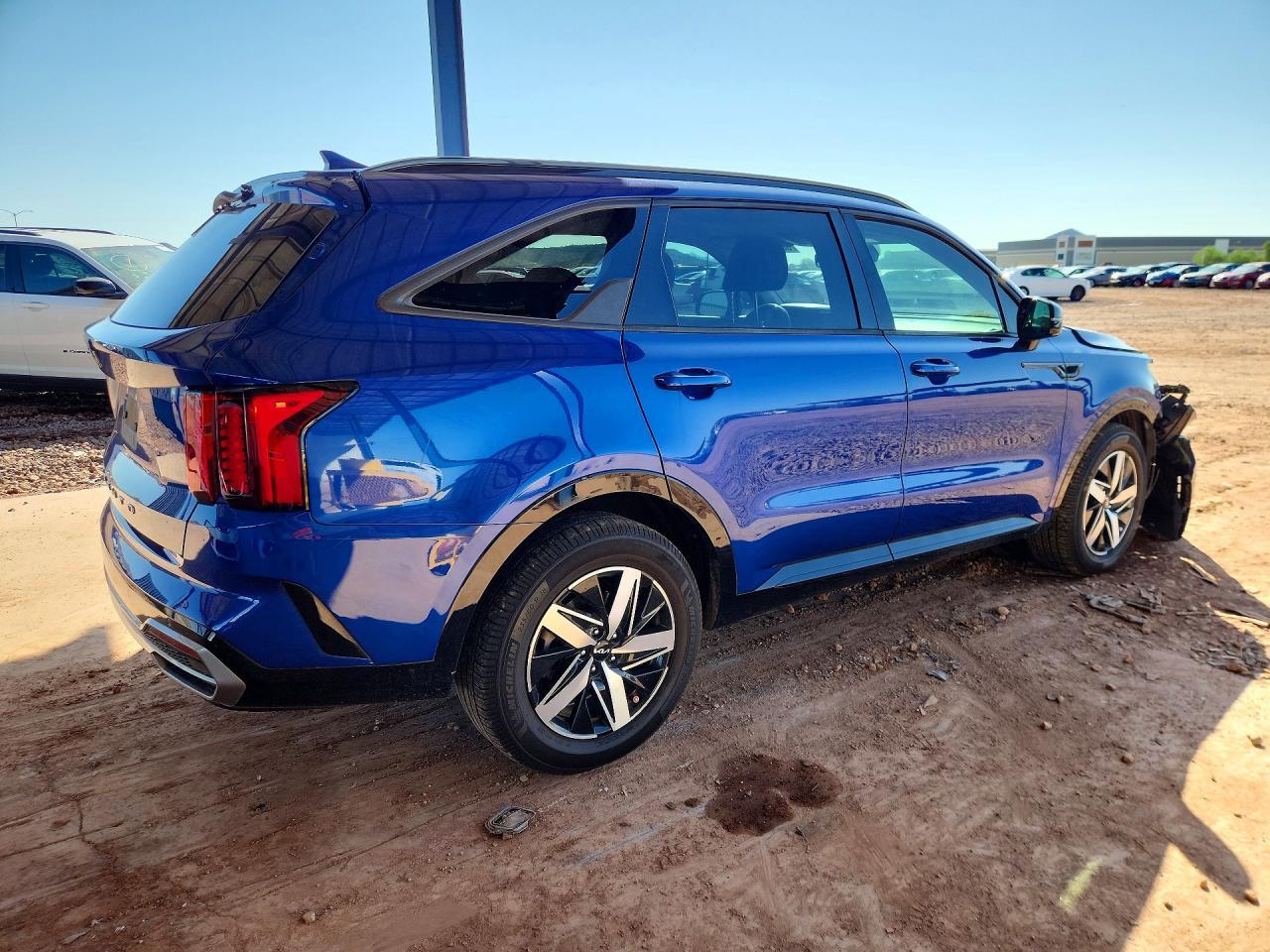 2022 Kia Sorento S - Фото 3